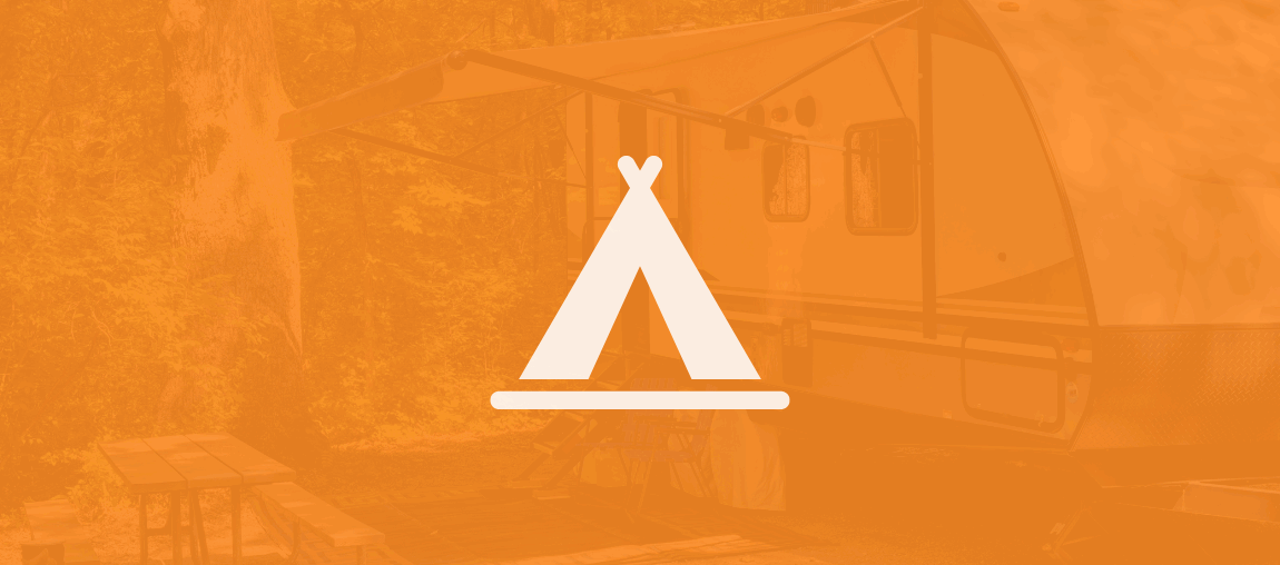 Tent icon on blurred outdoor background